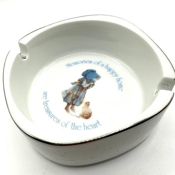 Holly Hobbie ~ Porcelain ~ Made in Japan - Picture 1 of 2